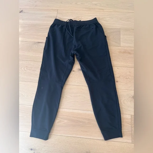 🔥Lululemon Men's Black City Joggers. Size L
